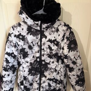 Black and White Puffer Jacket with Hood and Quilted Design